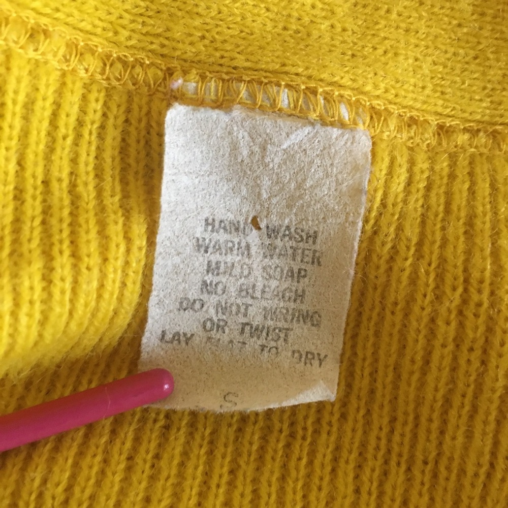 60s/70s Vintage Union Made Yellow Sweater Vest - Picture 6 of 7